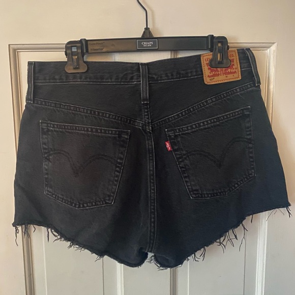 Levi’s 501 high rise jean shorts - Picture 3 of 3